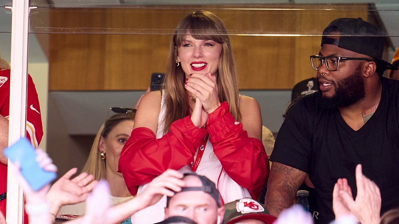 Les maillots des Chiefs de Kansas City se vendent comme des petits pains grâce à Taylor Alison Swift
